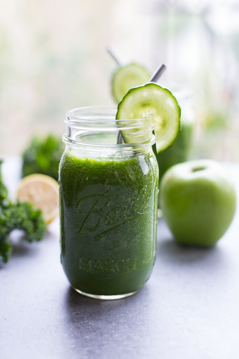 Detoxifying Green Apple Smoothie