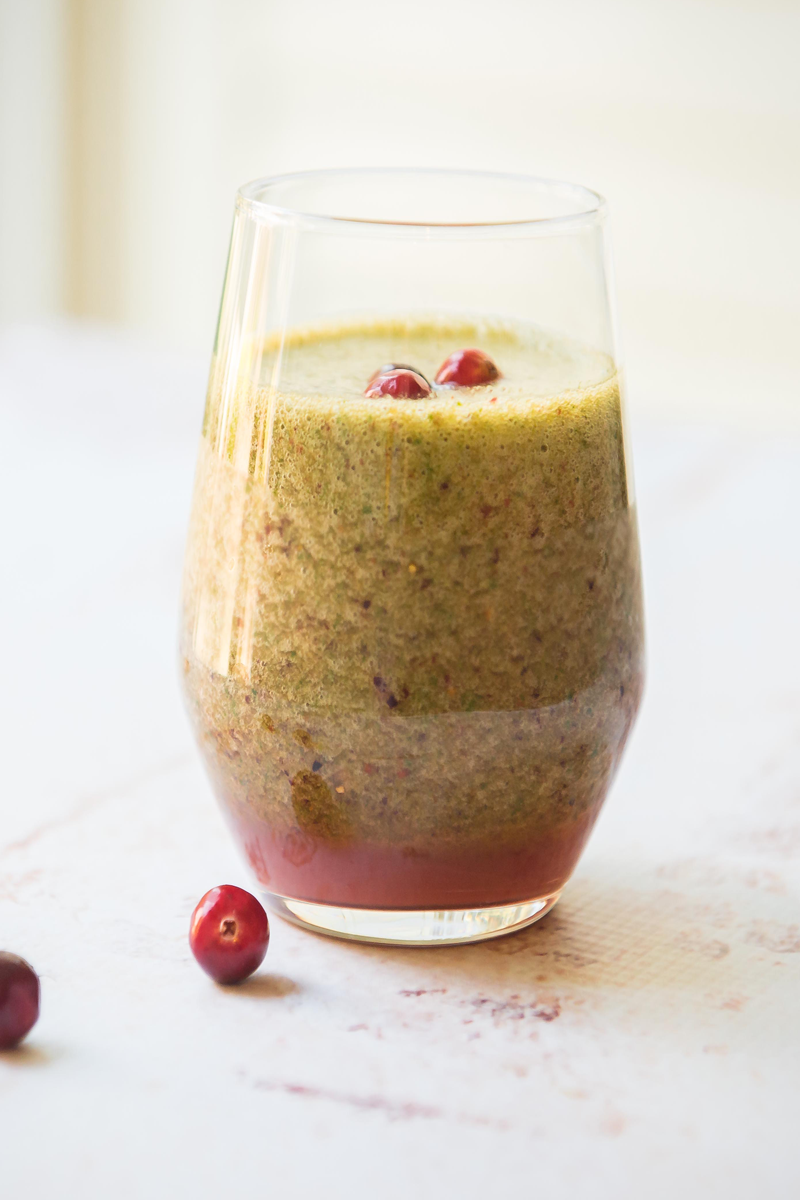 Green Holiday Detox Smoothie. It is very tasty and can help you shed your belly fat.