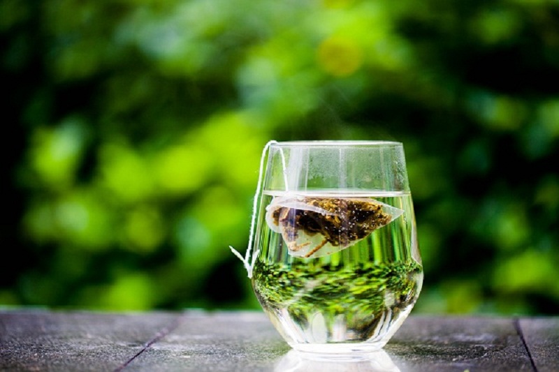 Follow this formula to minimize the caffeine of green tea